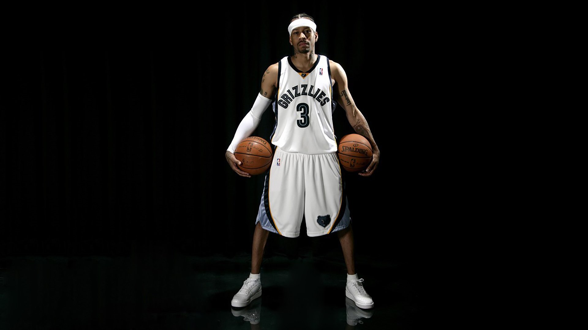 青年篮球明星比赛中展现超凡天赋,青年篮球运动员