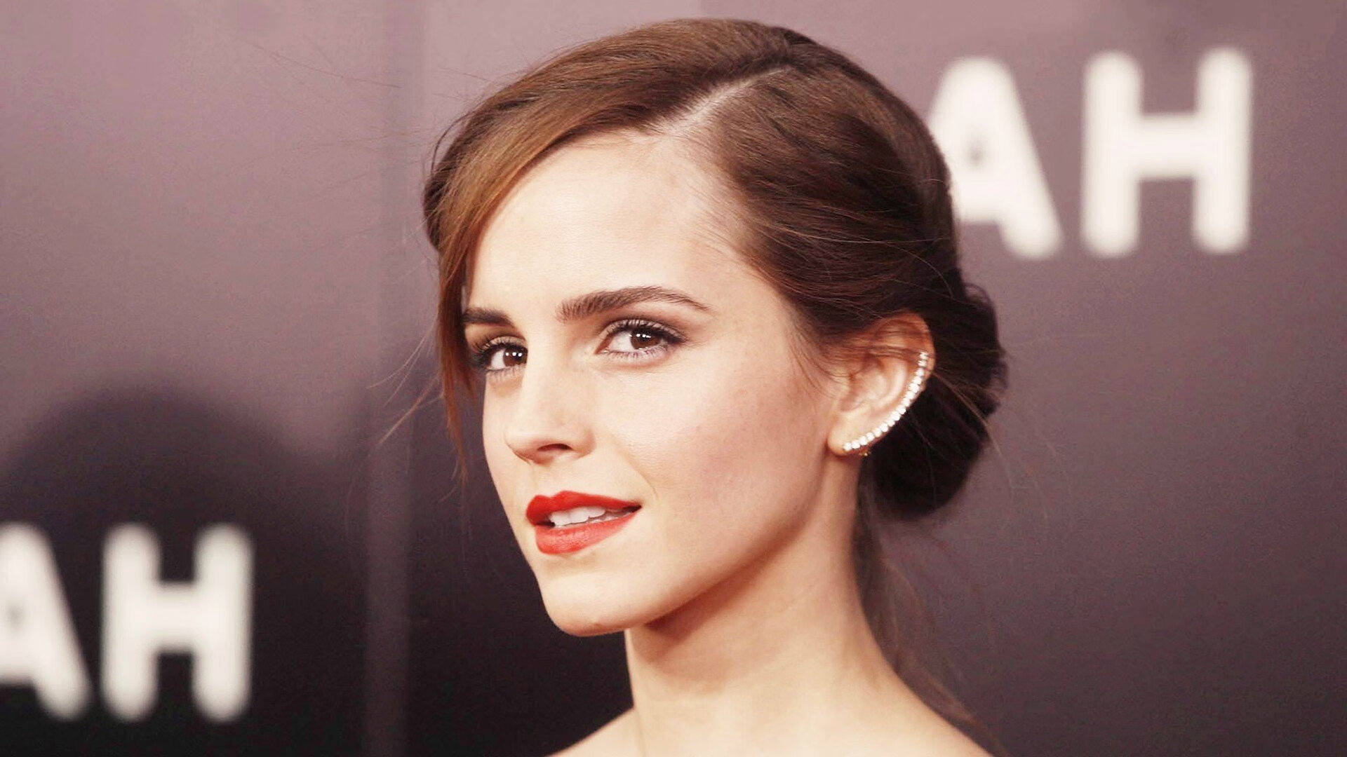 曼城胜利不力,卫冕冠军之路波折重重,曼城净胜球力压曼联夺冠